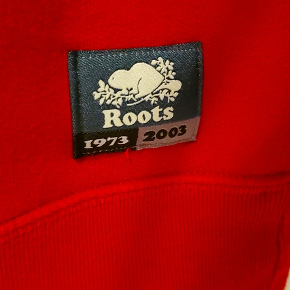 Red Roots Half Zip Canada Sweatshirt - Picture 5 of 5